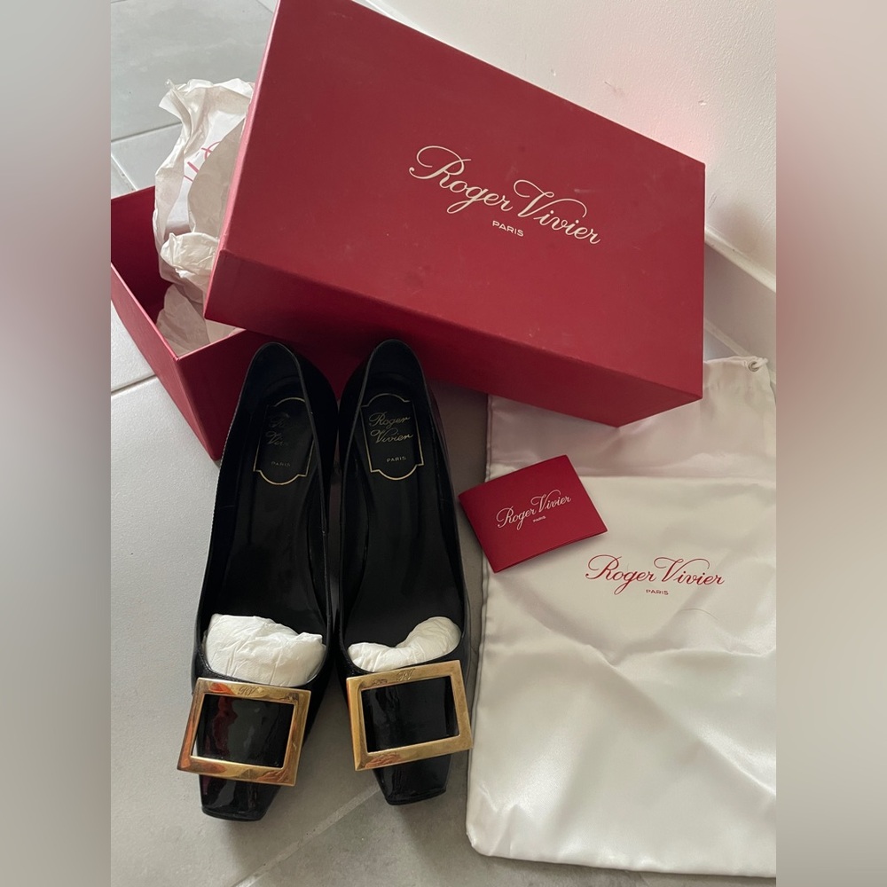 Roger Vivier Trompette patent-leather pumps